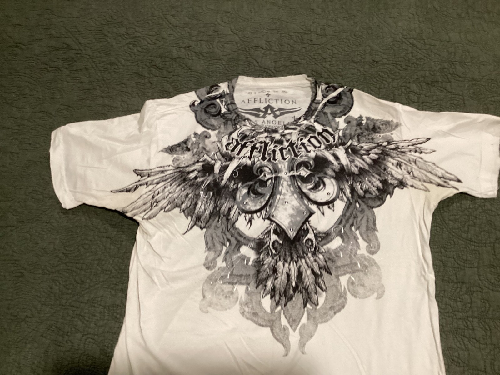 affliction mens t shirt large
