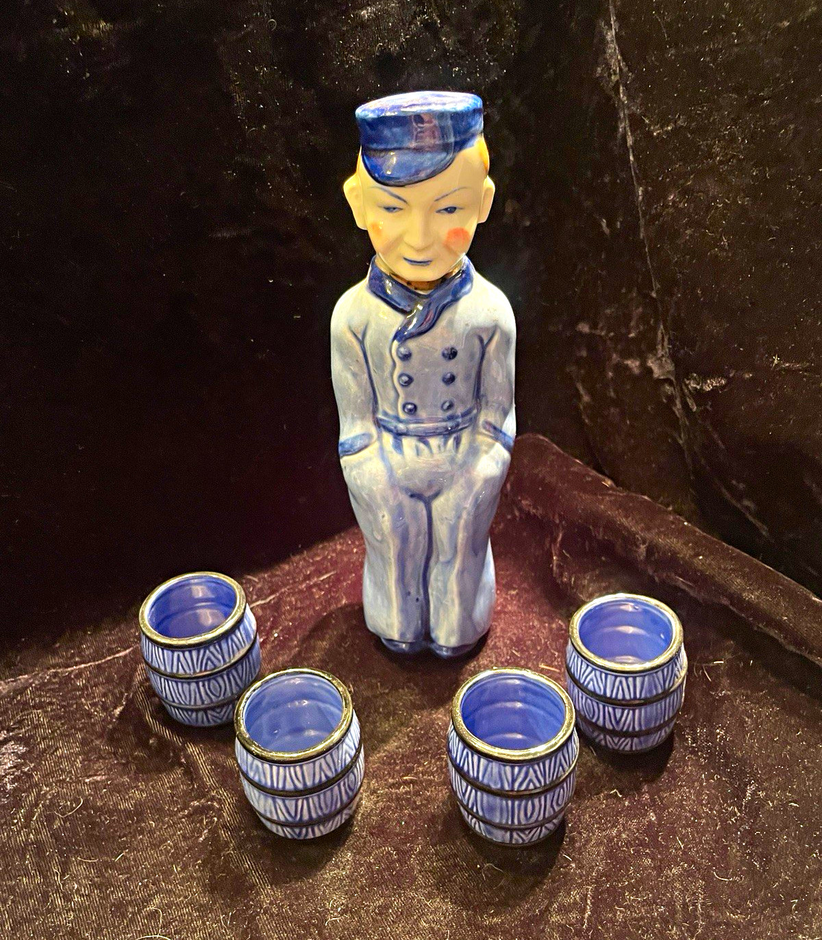 Vintage HERFORD Figural Decanter Bottle 4 Barrel Cups Blue Ceramic 5 Pc Set