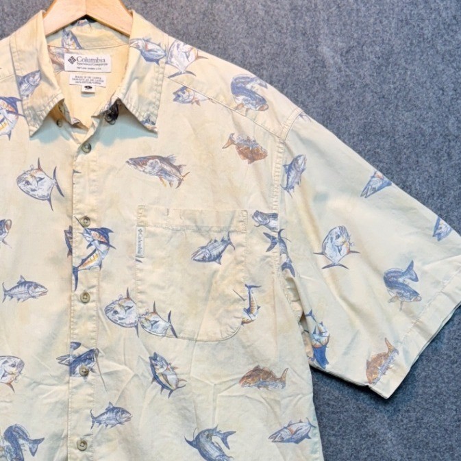 Columbia Sportswear Mens Large Tan Cotton Fish Print Short Sleeve Button Shirt Columbia Sportswear Mens Large Tan Cotton Fish Print Short Sleeve Button Shirt