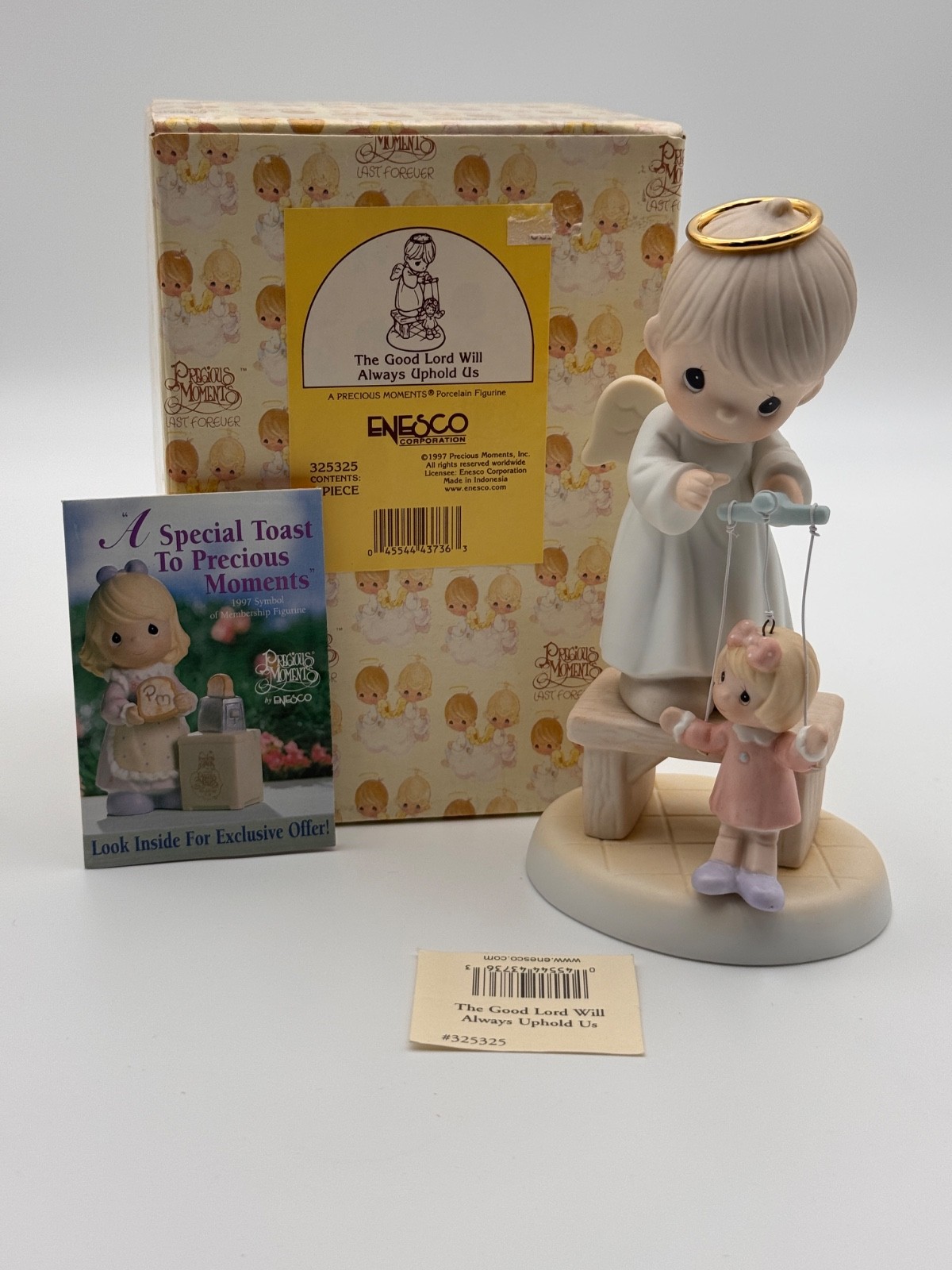 Precious Moments - 325325 “The Good Lord Will Always Uphold Us” 1997 Figurine Precious Moments - 325325 “The Good Lord Will Always Uphold Us” 1997 Figurine
