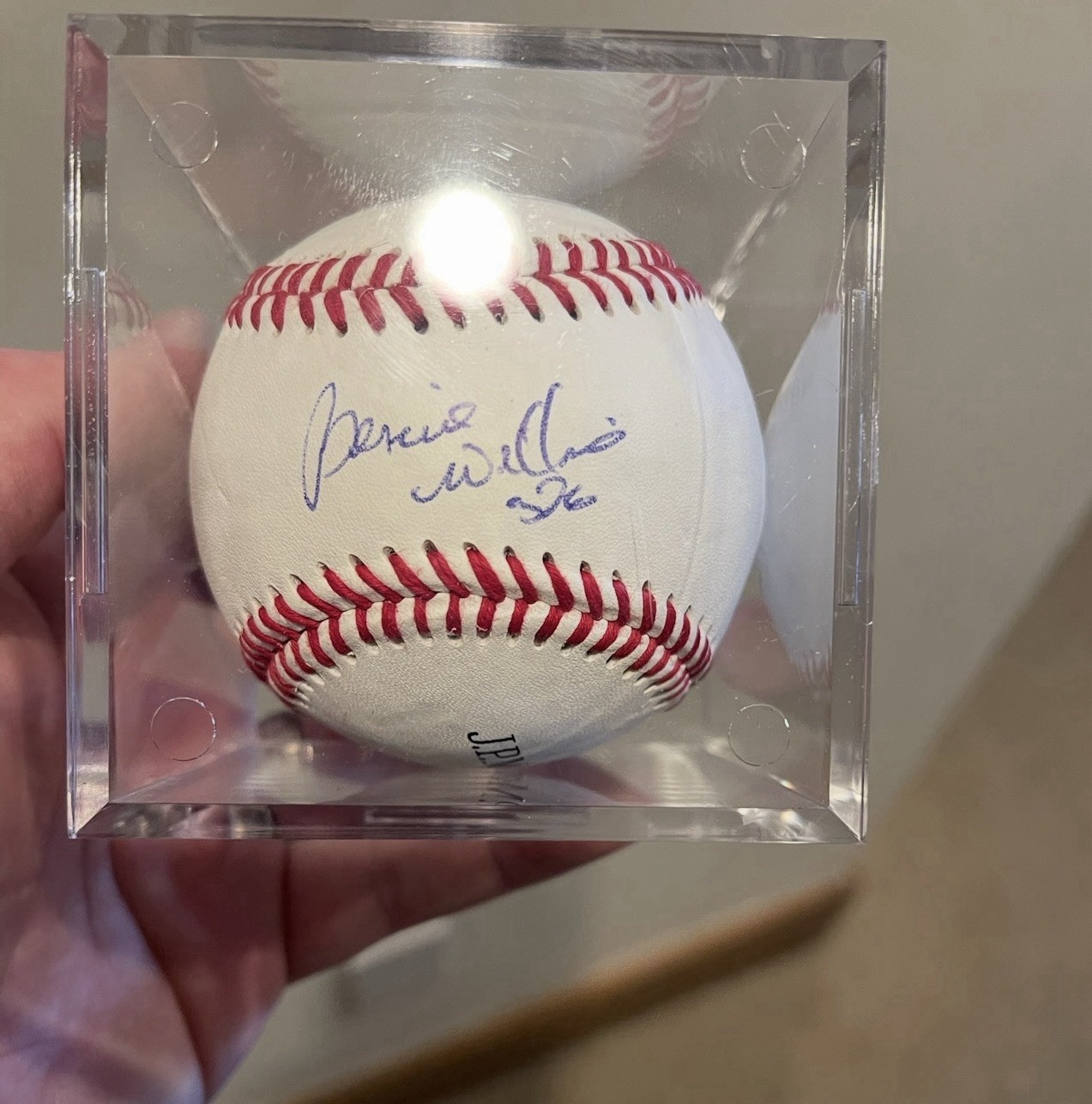Bernie Williams Autographed Baseball With Card And Display Case Bernie Williams Autographed Baseball With Card And Display Case