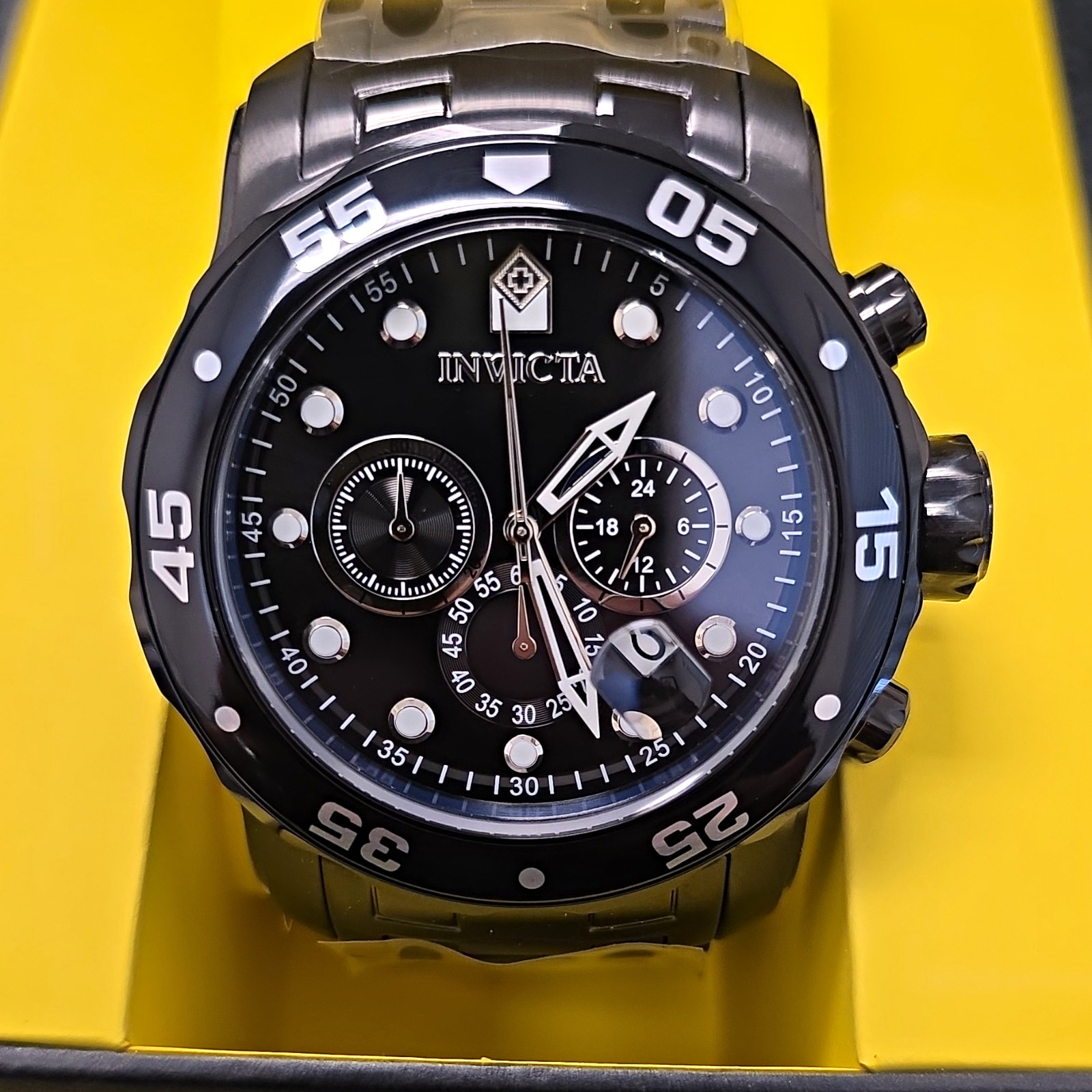 Invicta Men’s Quartz Chronograph Black Dial Date Steel Bracelet 200m Diver