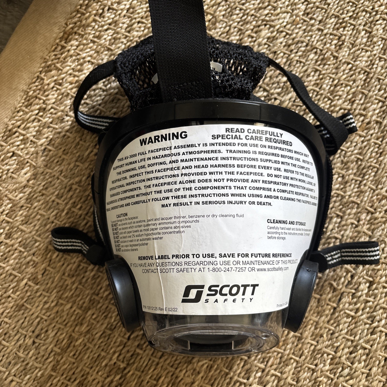 3M Scott Safety AV-3000 Full Face Respirator 3M Scott Safety AV-3000 Full Face Respirator