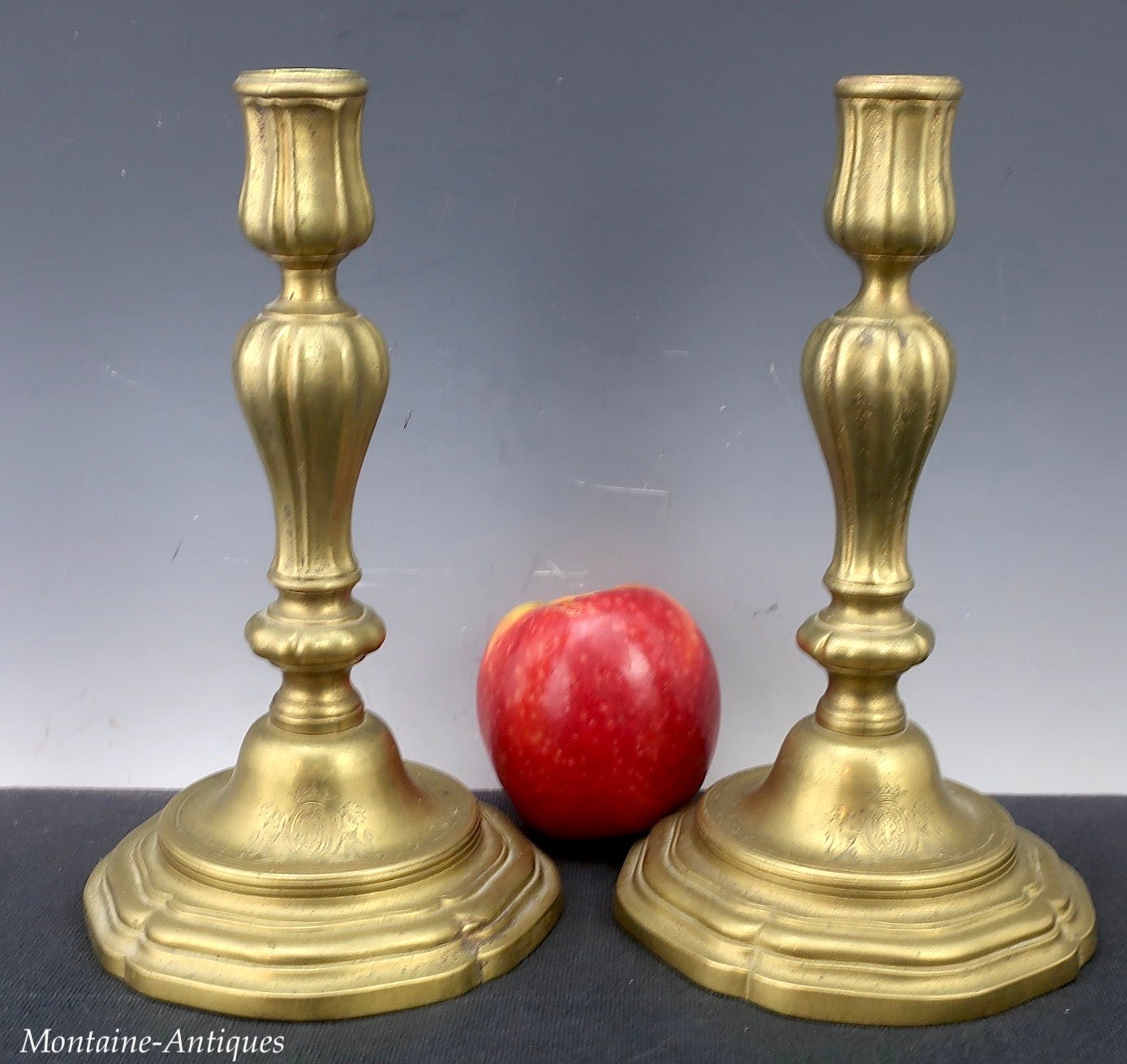 PR Queen Ann Brass Candlesticks with Armorial Crest 18th century PR Queen Ann Brass Candlesticks with Armorial Crest 18th century