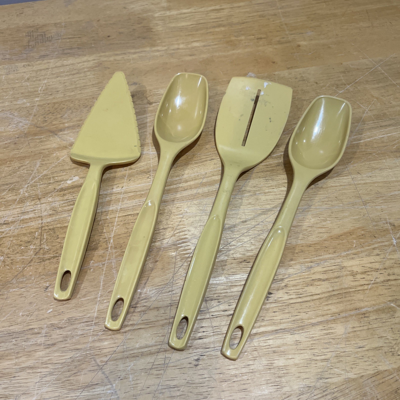 Vintage Foley Nylon Plastic MCM Kitchen Utensils Harvest Gold Yellow Spatula Pie Vintage Foley Nylon Plastic MCM Kitchen Utensils Harvest Gold Yellow Spatula Pie