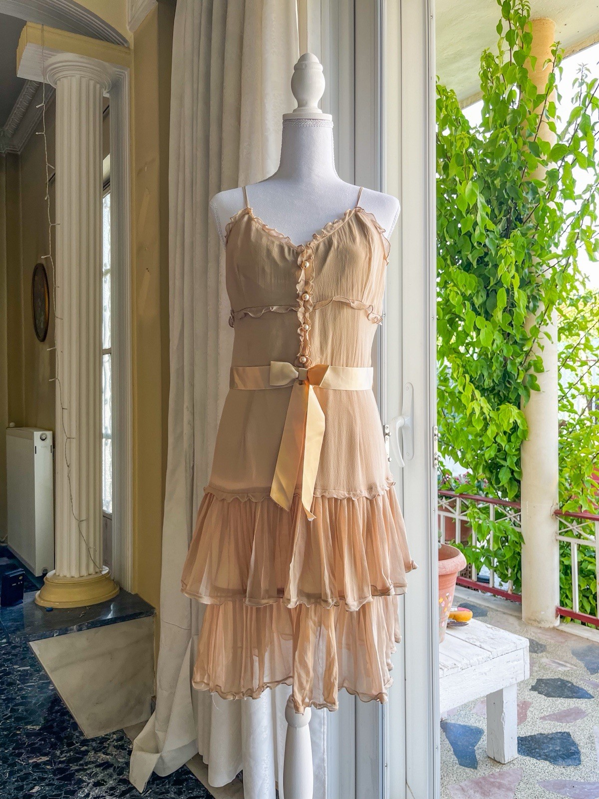 UNIQUE Vintage Deadstock Dreamy Ethereal Babydoll Coquette Ruffle Beige Dress UNIQUE Vintage Deadstock Dreamy Ethereal Babydoll Coquette Ruffle Beige Dress