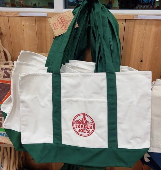 Trader Joe’s Canvas Large Green Shopping Bag Limited Tote New W/Tags Trendy US Trader Joe’s Canvas Large Green Shopping Bag Limited Tote New W/Tags Trendy US