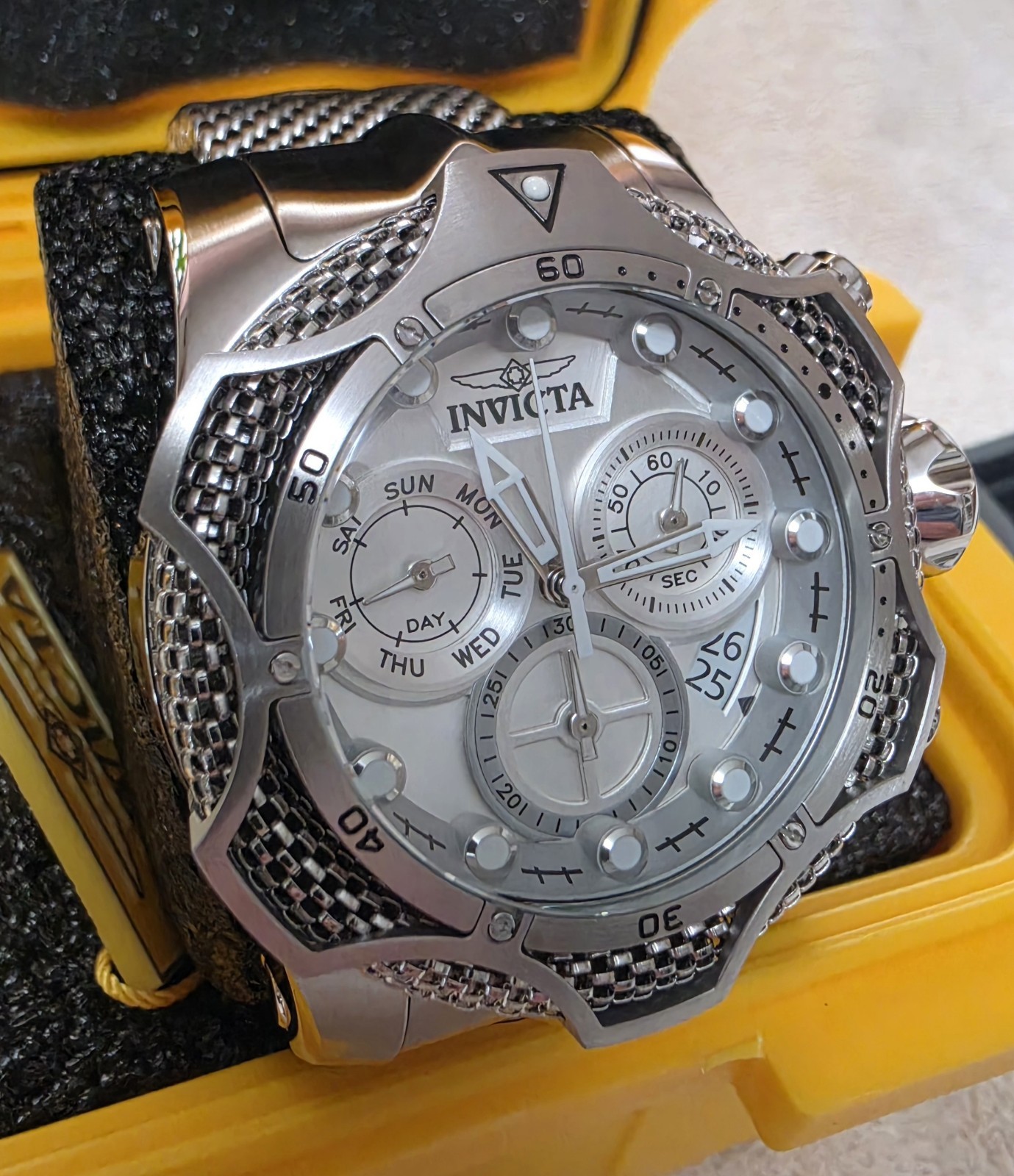 Invicta Venom Swiss Ronda Z60 FE Caliber Men\'s Watch -chrono 52.5mm,Steel 32902 Invicta Venom Swiss Ronda Z60 FE Caliber Men\'s Watch -chrono 52.5mm,Steel 32902