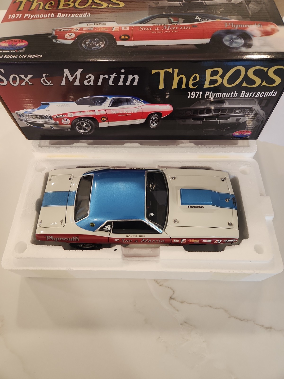 Acme 1:18 1971 Plymouth Barracuda Sox & Martin \