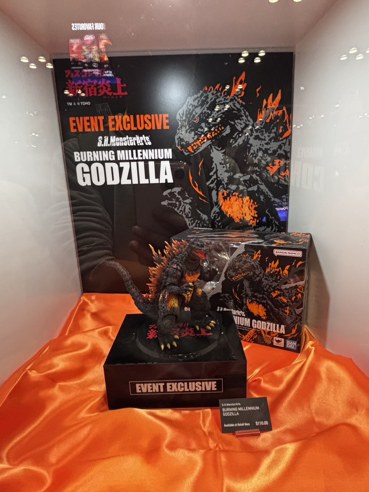 In Hand NYCC 2026 TAMASHII S.H. MonsterArts BURNING MILLENNIUM GODZILLA