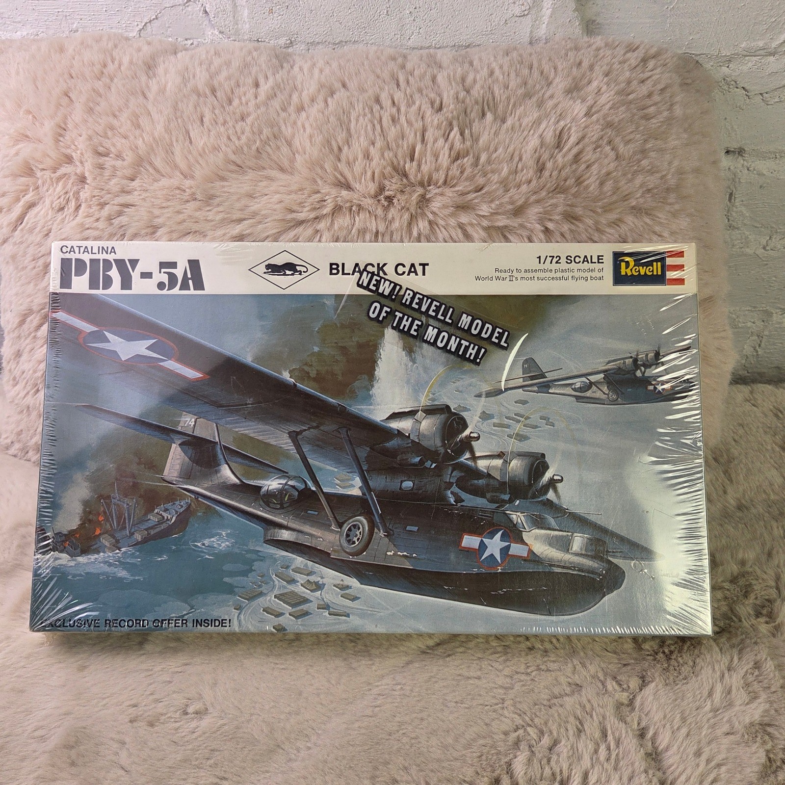 Revell Catalina PBY-5A Black Cat 1/72 Scale Model Kit H-211:200 Vintage WWII