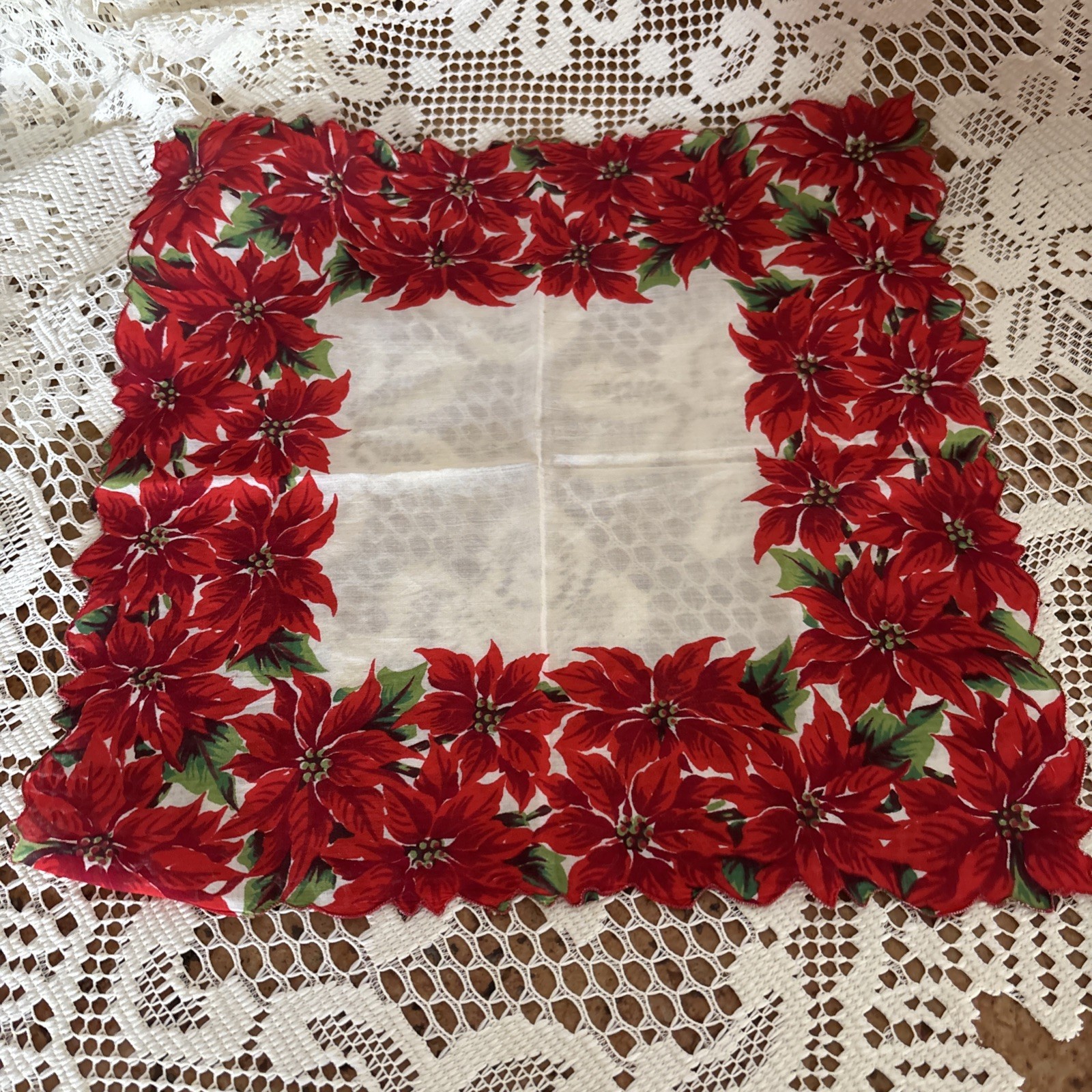 ANTIQUE 1940’s VINTAGE RED POINSETTIA FLOWER FINE LINEN HANDKERCHIEF COLLECTIBLE ANTIQUE 1940’s VINTAGE RED POINSETTIA FLOWER FINE LINEN HANDKERCHIEF COLLECTIBLE