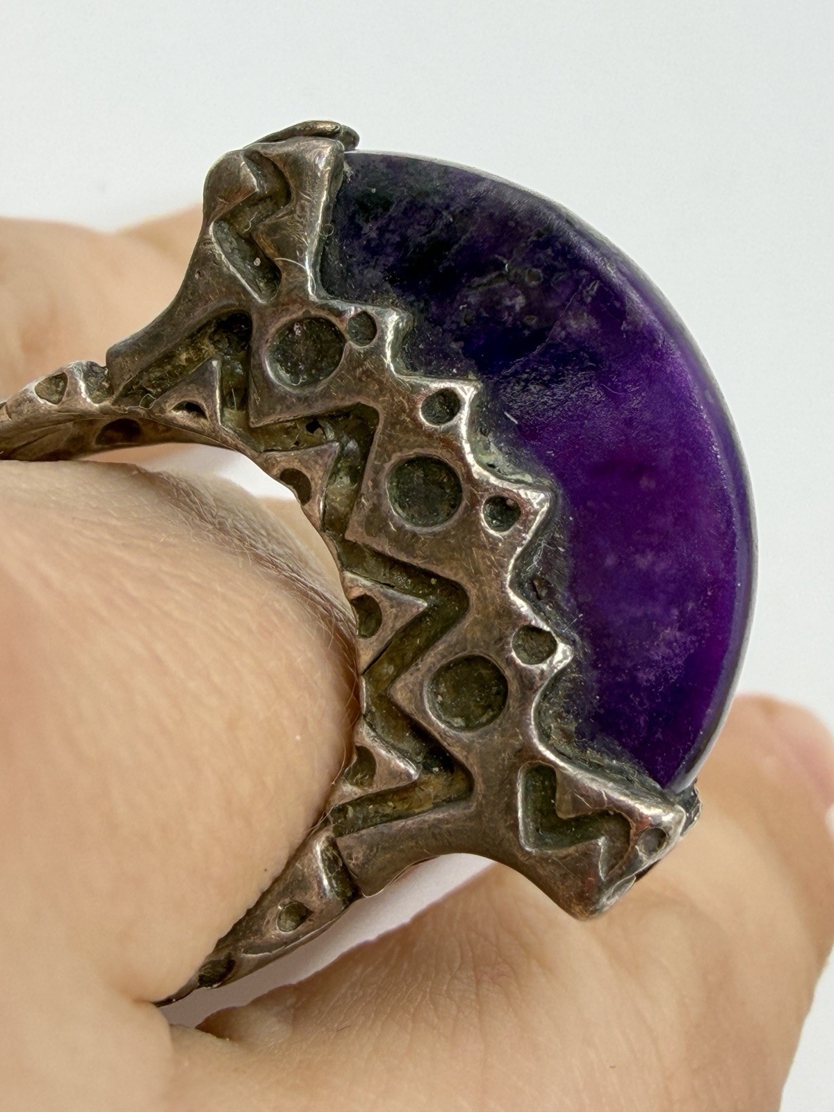 Vintage Dian Malouf Ring Statement DLM Purple Domed Top Heavy Magical 7.5