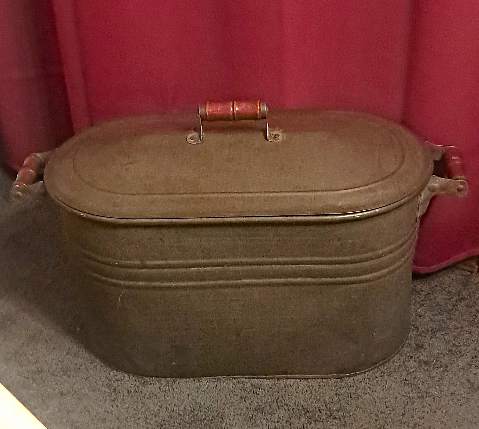 Antique Basin Tin w/Copper Bottom Wood Handles Antique Basin Tin w/Copper Bottom Wood Handles