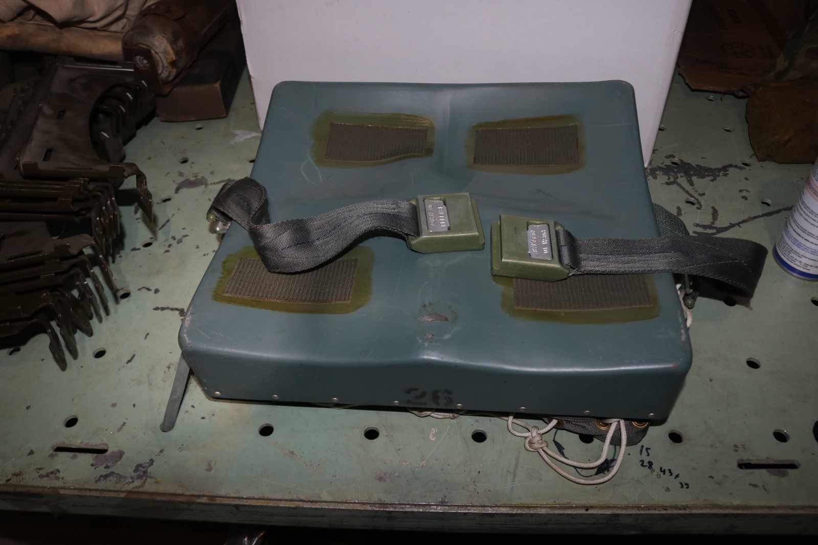 Excellent cond USAF MD-1 survival kit seat bottom 48F3865 1960s dated Vietnam