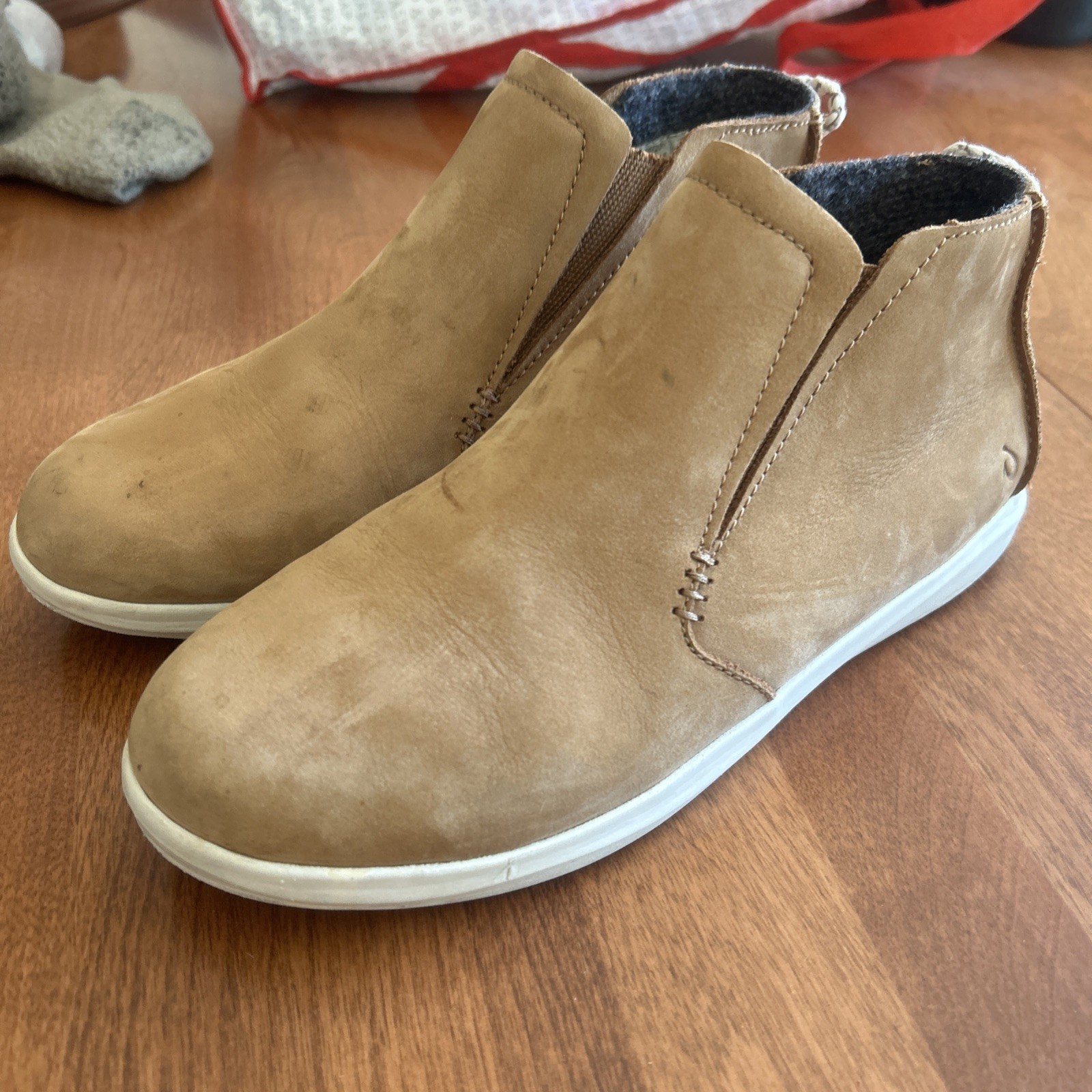 Olukai Hana Manu Hope Women’s 7 Tan Leather slip On Ankle Shoes 20397