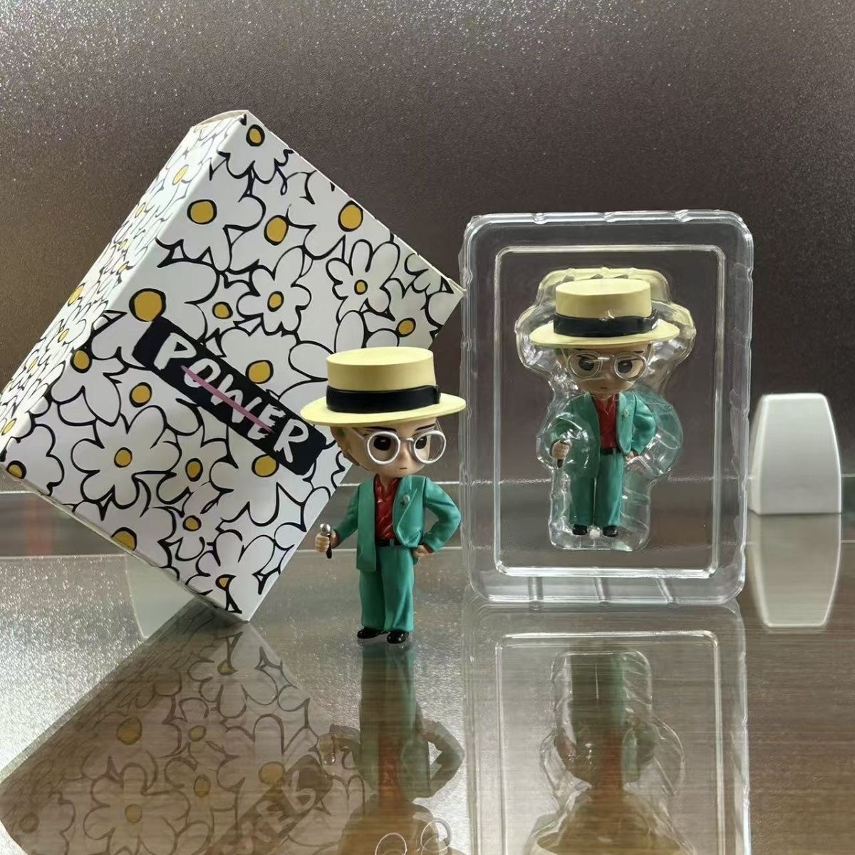 G-DRAGON GD Figure Kwon Jiyong BIGBANG K-pop Limited Collectible Model Car Desk