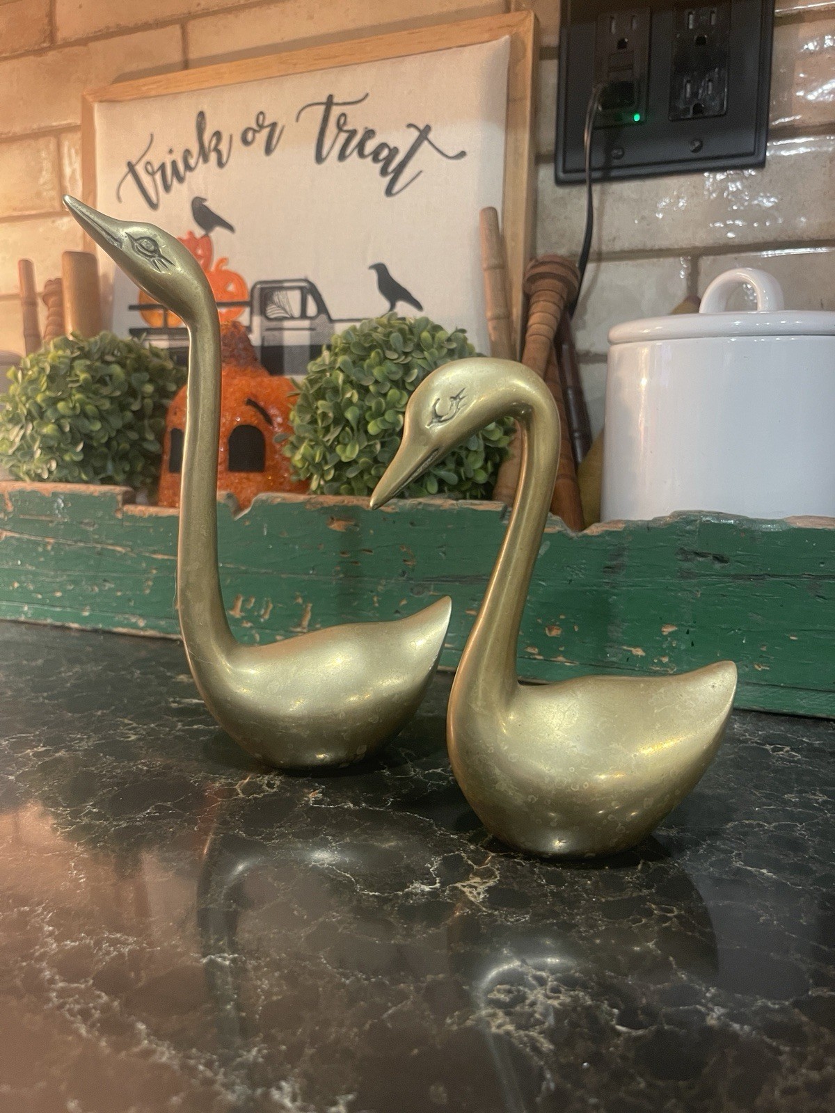 Vintage MCM Large Set Of Brass Swans Vintage MCM Large Set Of Brass Swans
