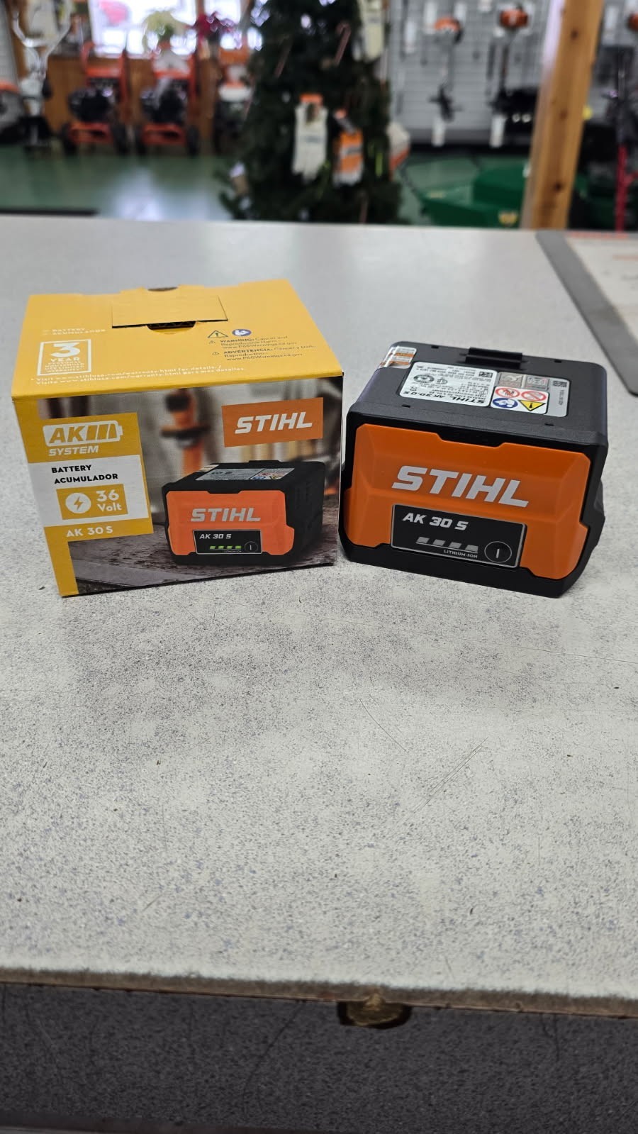 STIHL AK 30 S BATTERY P/N 4520 400 6546 STIHL AK 30 S BATTERY P/N 4520 400 6546