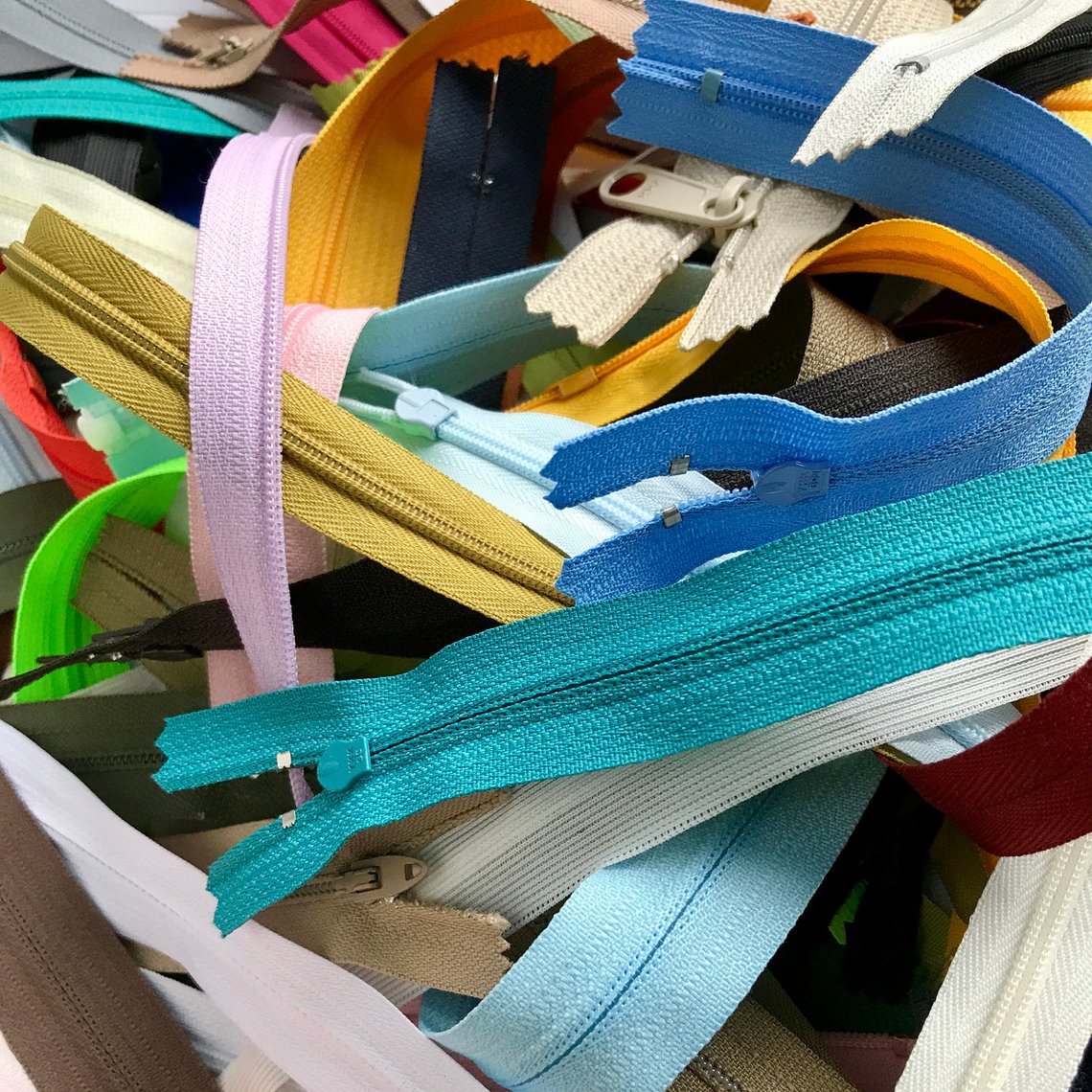 MARCH MADNESS SALE-Over 2 Pounds of Assorted Zippers Metal/Molded/Nylon/Coil MARCH MADNESS SALE-Over 2 Pounds of Assorted Zippers Metal/Molded/Nylon/Coil