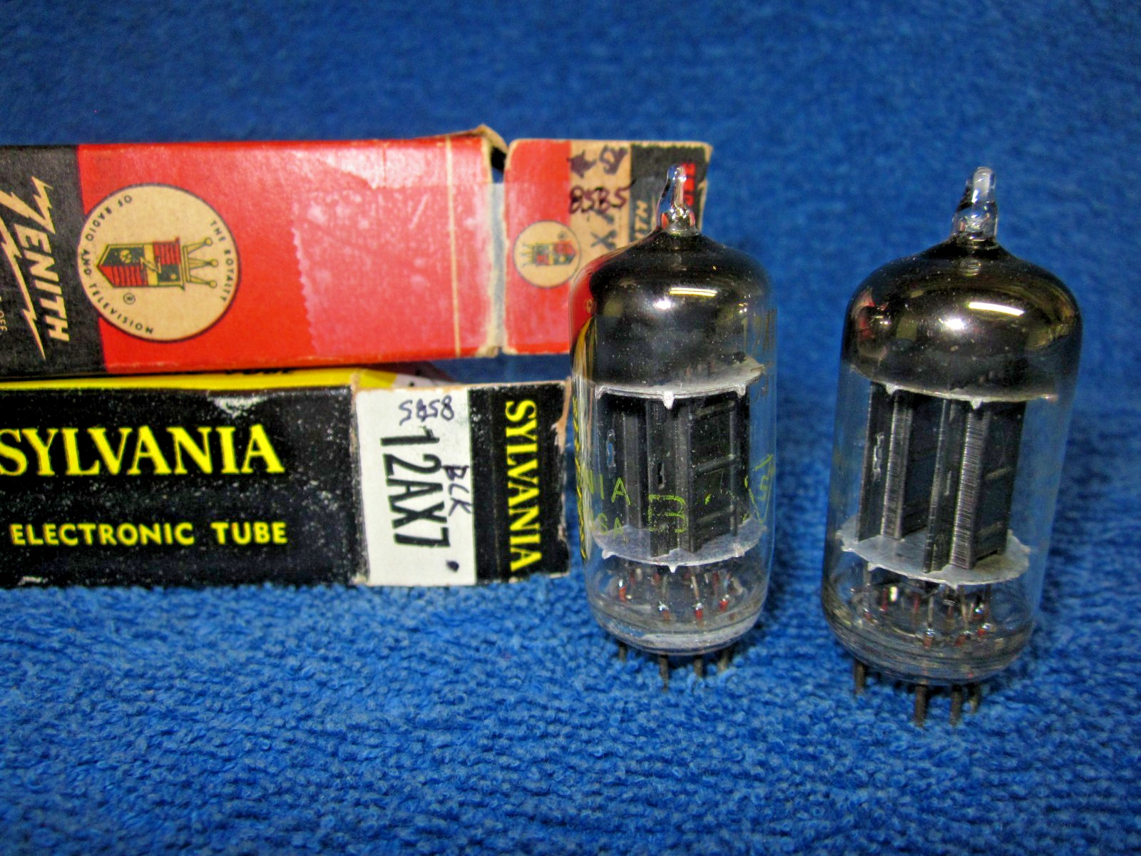 NIB Matched PAIR Sylvania 12AX7 Black Plate Tubes   Tilted Square Getter ECC83