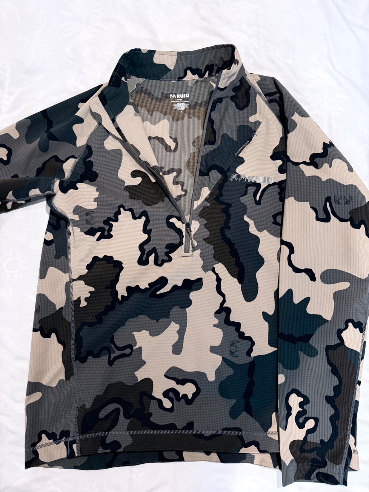 Kuiu Tiburon 3/4 zip Vias mens XL pullover shirt excellent used condition Kuiu Tiburon 3/4 zip Vias mens XL pullover shirt excellent used condition