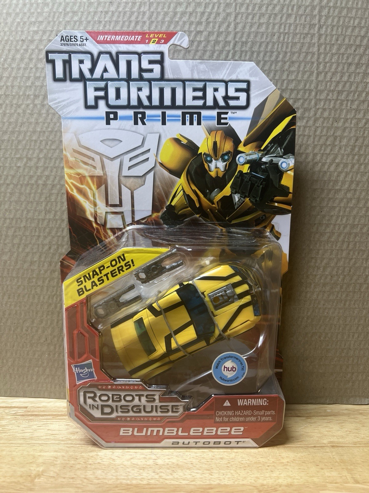Hasbro Transformers Prime: Robots in Disguise Deluxe Class Bumblebee, NISP