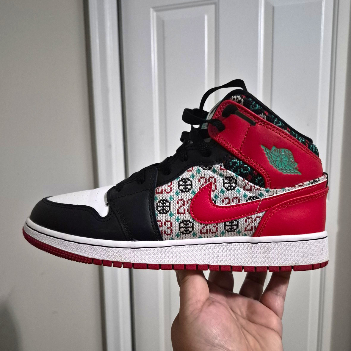 Nike Air Jordan 1 Mid Top Colorblock Lace-Up Red/Black/White/Green DM1208-150