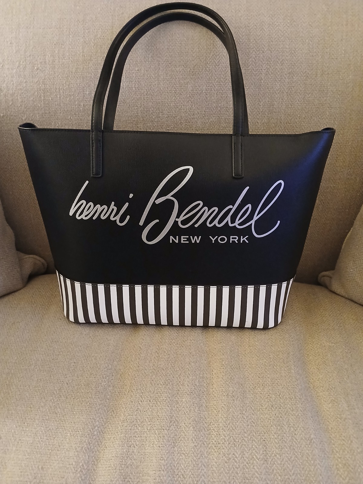 New Henri Bendel Black & White About Town Tote Bag Leather w/Tags