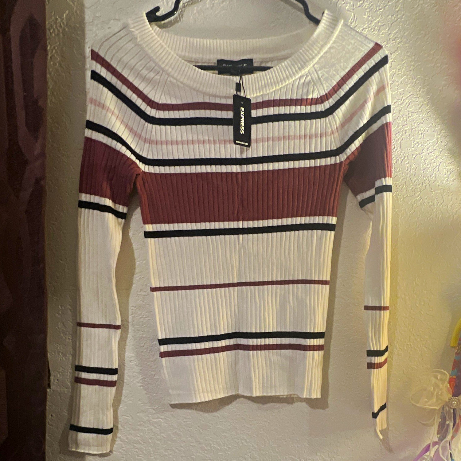 Express Women\'s Rib-Knit Striped Crewneck Long Sleeve Pullover Sweater S Express Women\'s Rib-Knit Striped Crewneck Long Sleeve Pullover Sweater S