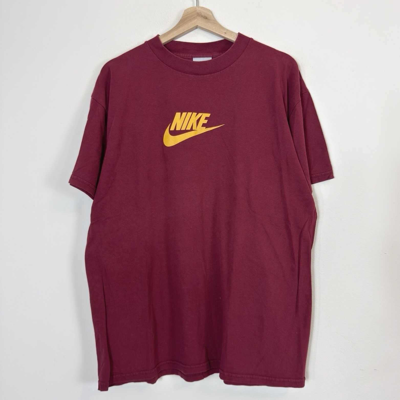 Vintage y2k Nike Swoosh Logo Red Tee Shirt - Large