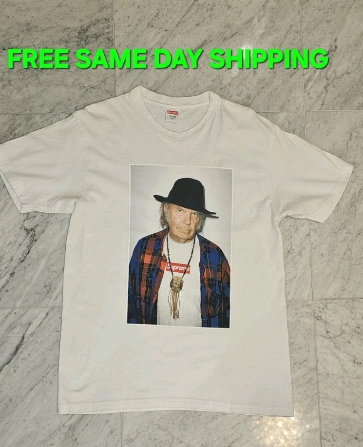SS15 Supreme Neil Young Tee LARGE White T-shirt 2015. SS15 Supreme Neil Young Tee LARGE White T-shirt 2015.