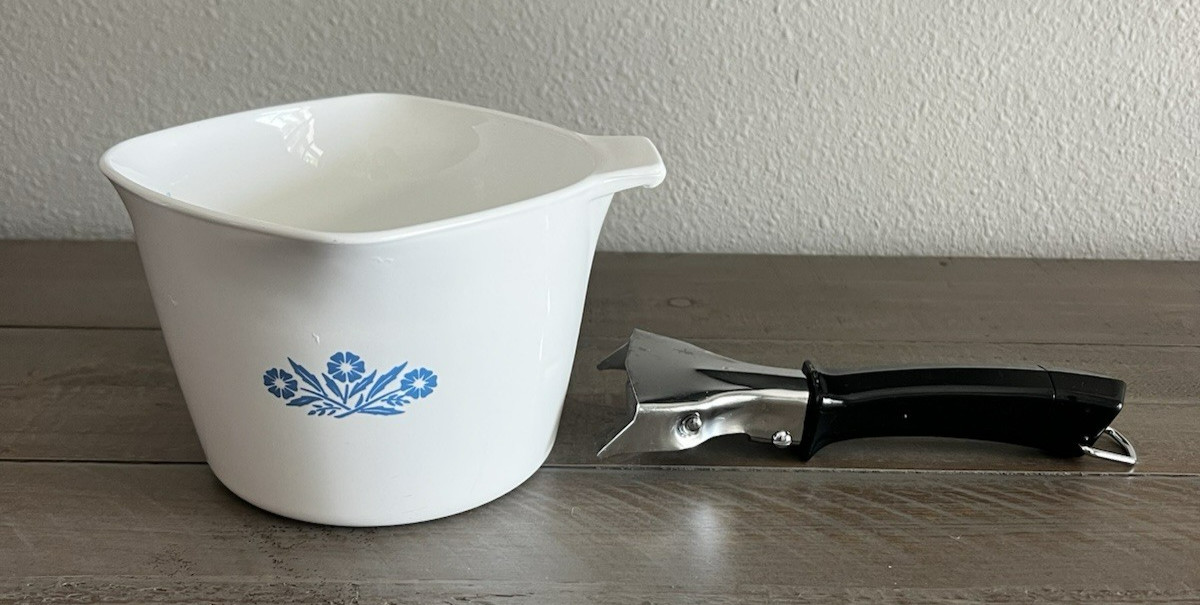 Vintage Corning Ware P-55-B 1 Qt Blue Cornflower Saucemaker P-10-HG Handle