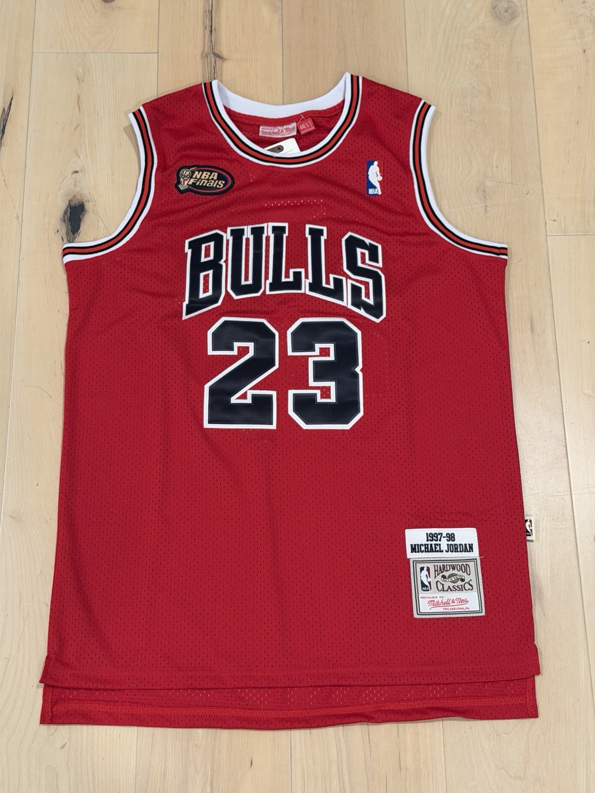 Mitchell & Ness Michael Jordan Signed Bulls #23 1997-98 NBA Finals Jersey