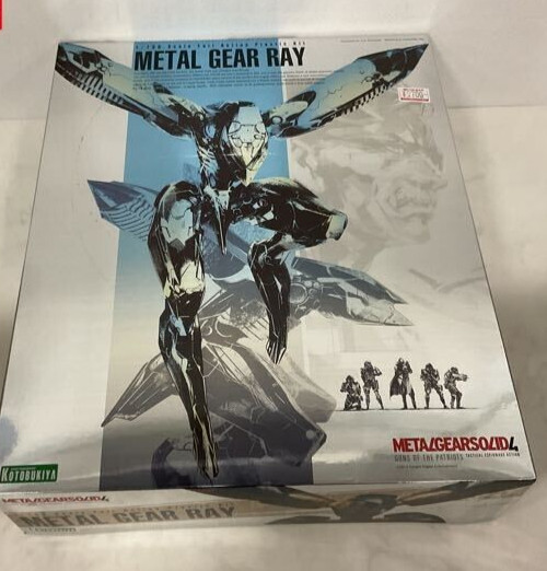 KOTOBUKIYA Metal Gear Solid 4 Guns of the Patriot RAY  1/100 Model Kit Japan