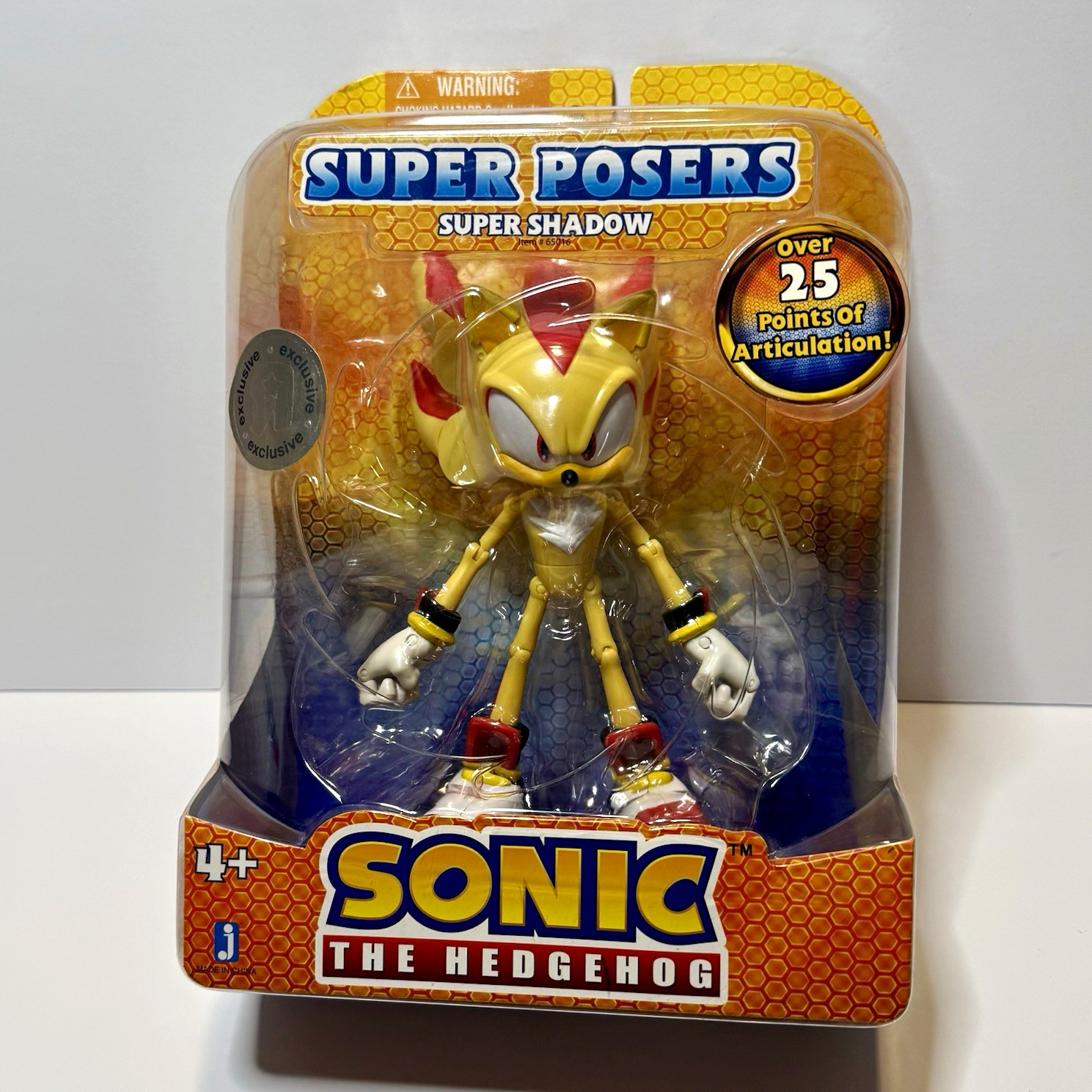 Sonic the Hedgehog Super Posers Super Shadow ToysRus Exclusive Action Figure NIB
