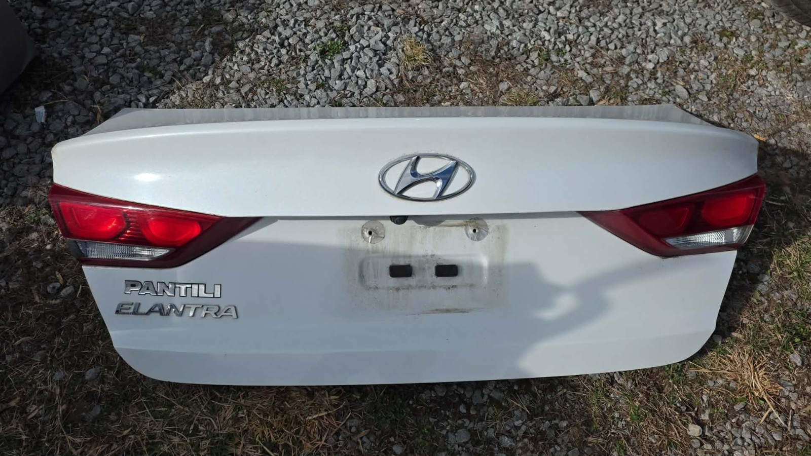 2017-2018 Hyundai Elantra Trunk/Hatch/Tailgate Sedan White Oem