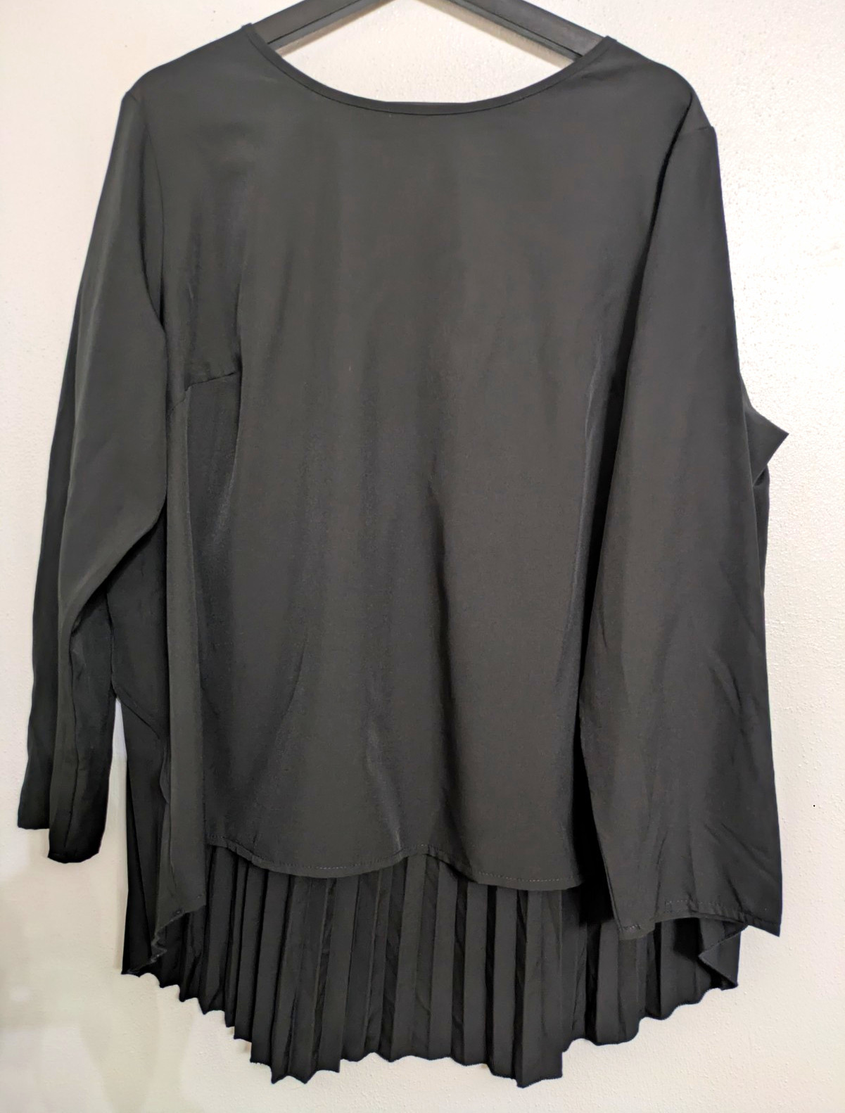 SHEIN Curve Women’s XL Black Pleated Round Neck Long Sleeve Pullover Blouse