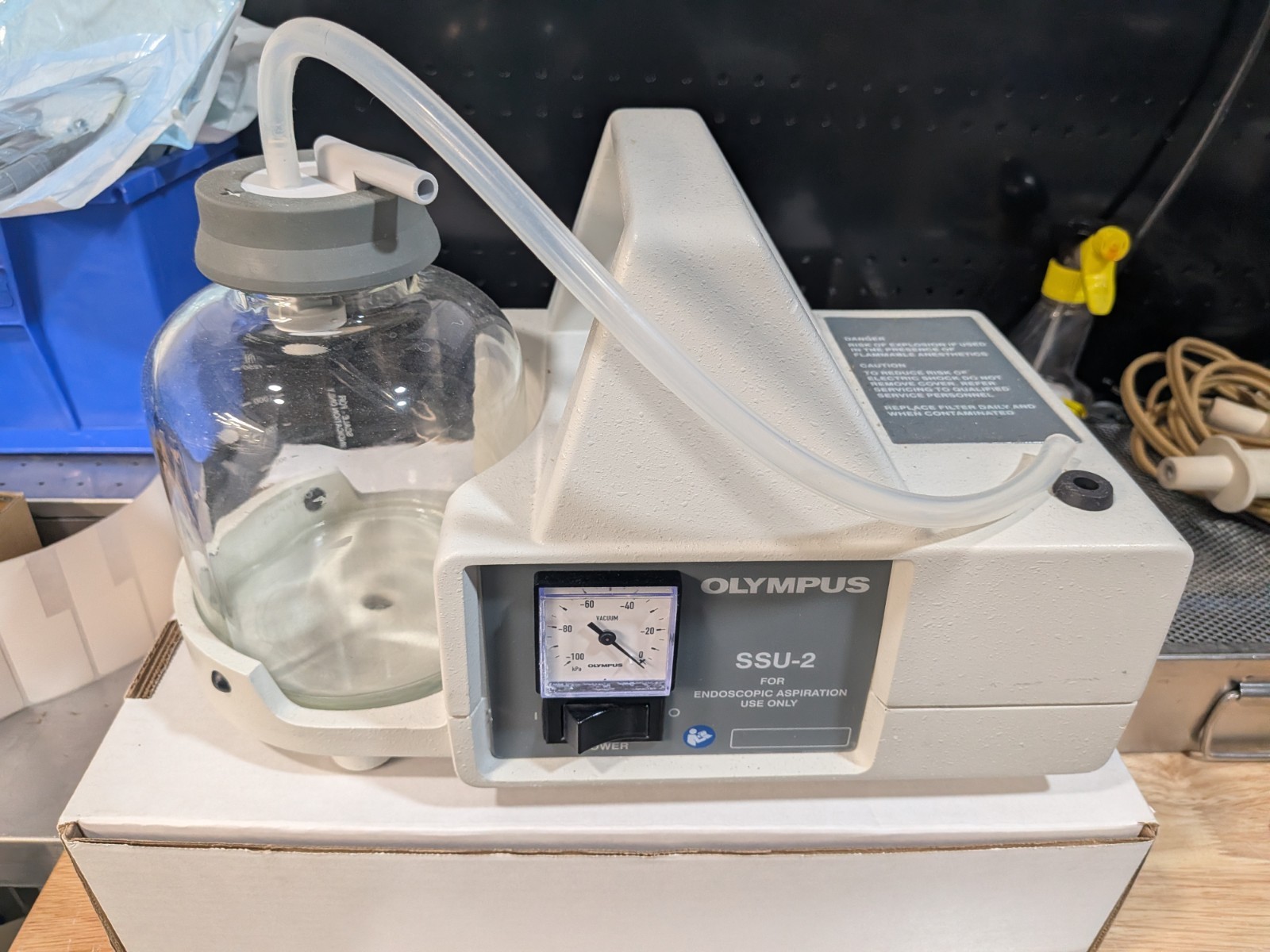 OLYMPUS SSU-2 Aspirator Pump As Pictured Working Nice Condition OLYMPUS SSU-2 Aspirator Pump As Pictured Working Nice Condition