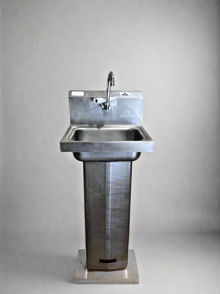 ADVANCE TABCO HEAVY DUTY COMMERCIAL HAND WASH SINK FREE STANDING