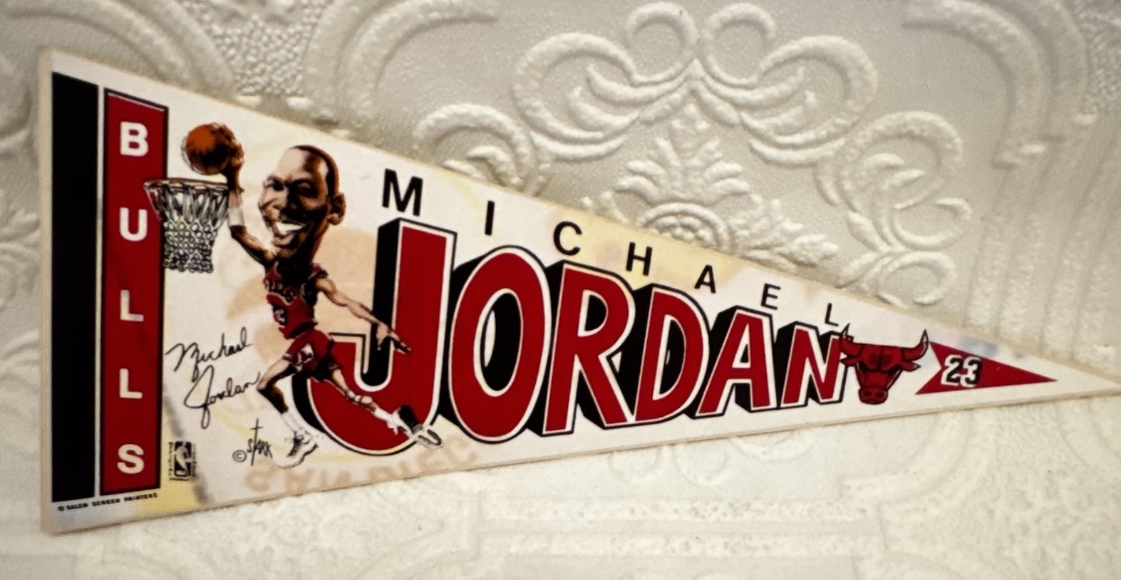 Vintage Michael Jordan Pendant Sticker Chicago Bulls #23 Collectible RARE Read Vintage Michael Jordan Pendant Sticker Chicago Bulls #23 Collectible RARE Read