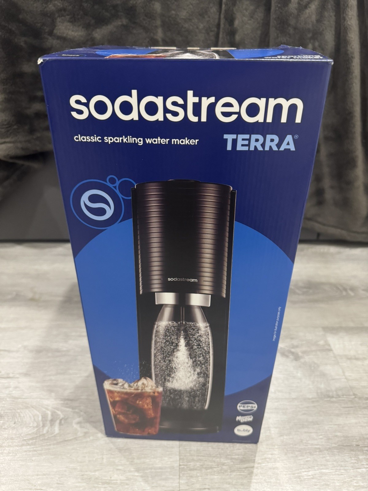 SodaStream TERRA Sparkling Water Maker Black w/ CO2 Cylinder & Bottle