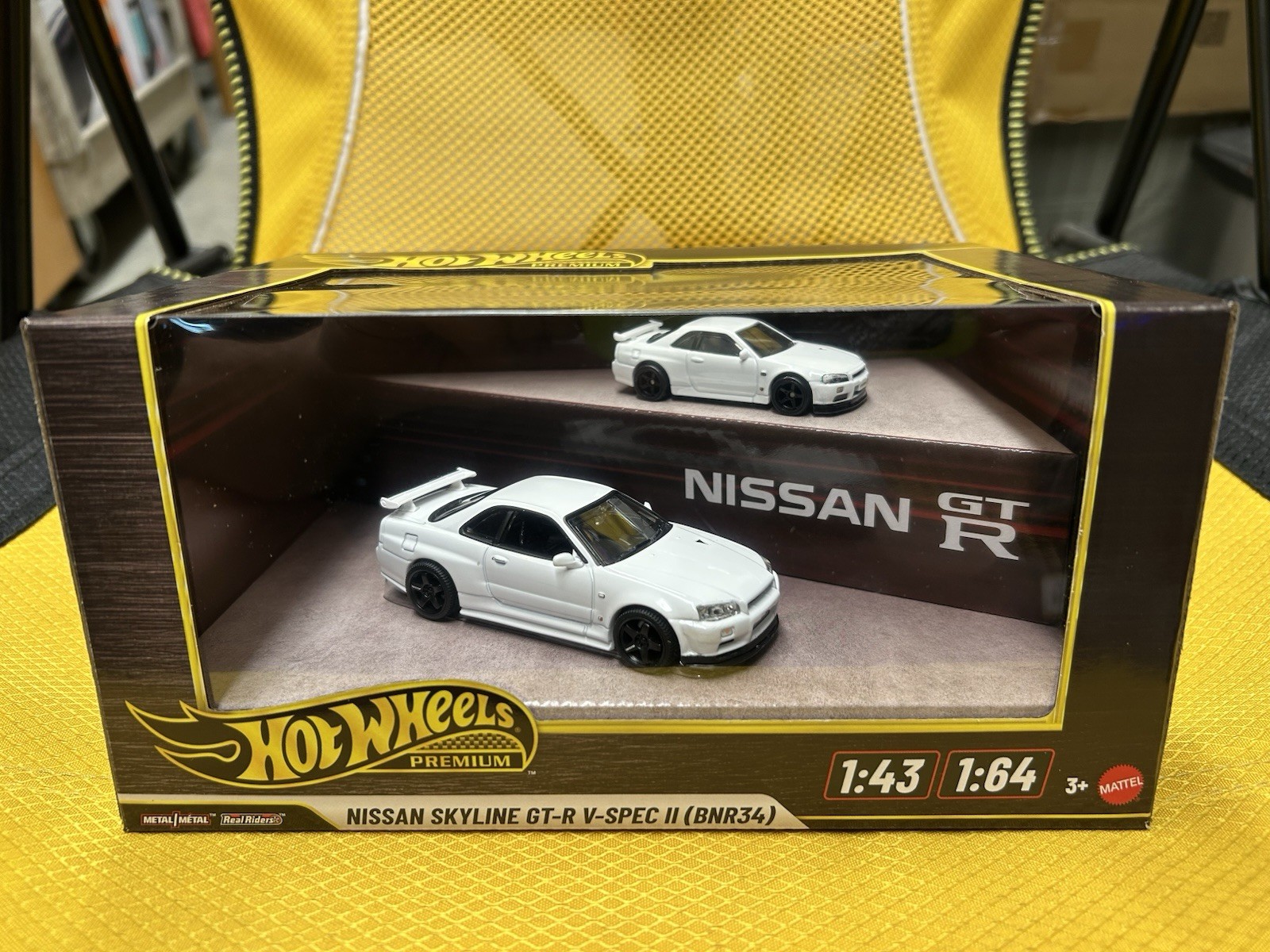 Hot Wheels Premium 1:43 & 1:64 Nissan Skyline GT-R Hot Wheels Premium 1:43 & 1:64 Nissan Skyline GT-R