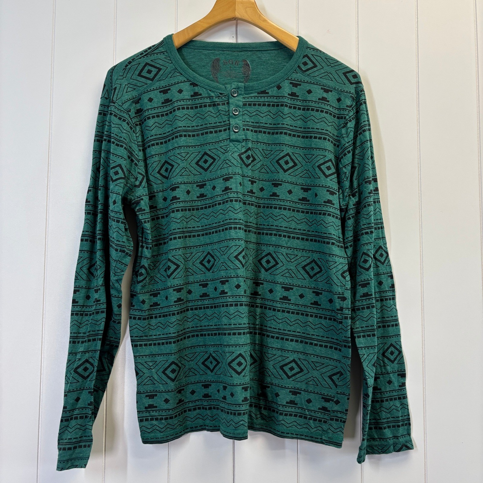 SGR Mens Long Sleeve Henley Shirt Green Black Aztec Geometric Tribal Print L