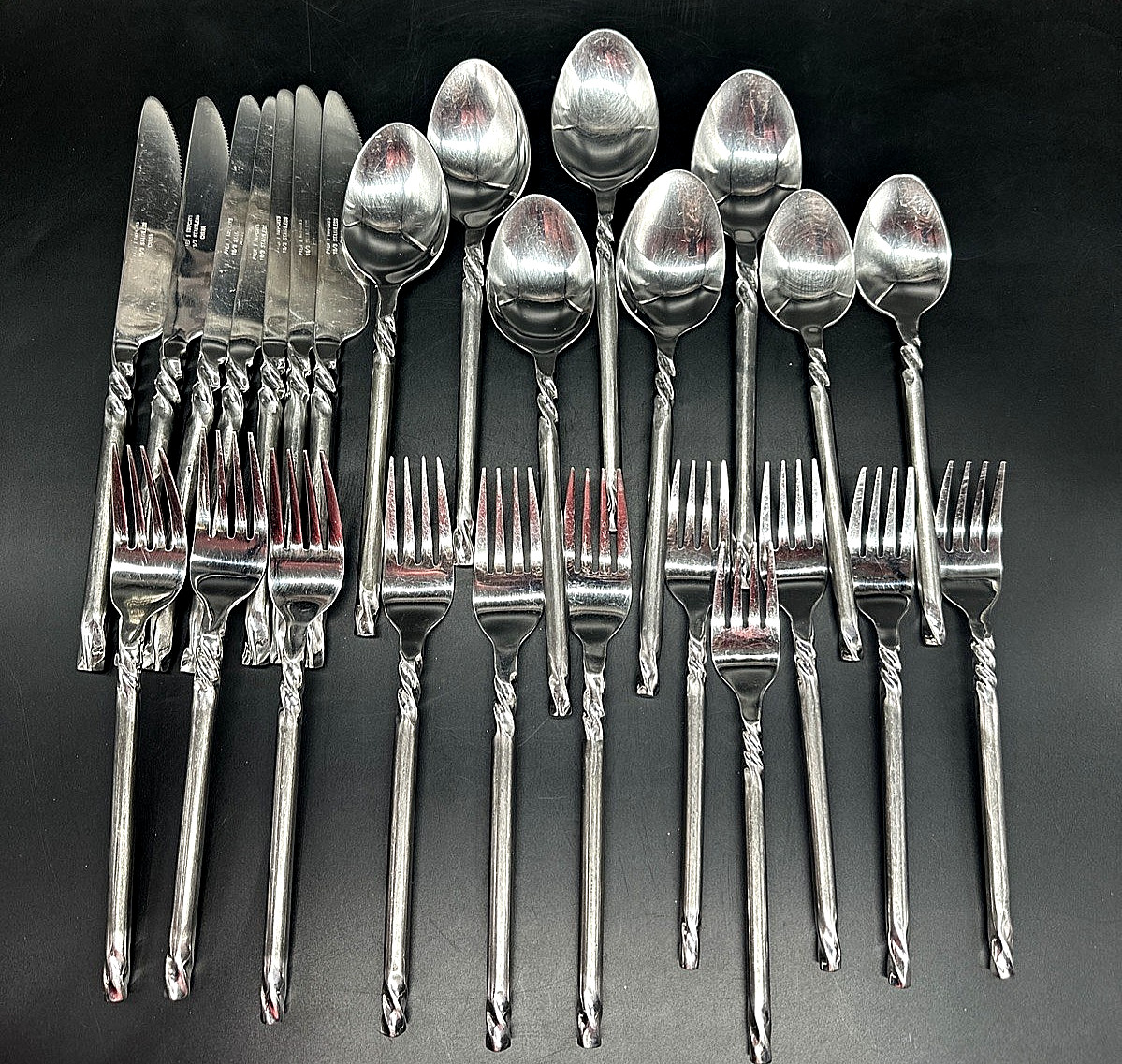 Rare Vtg Pier 1 PII10 Twist Handle Black Accent 18/8 Stainless Flatware 26 Pcs