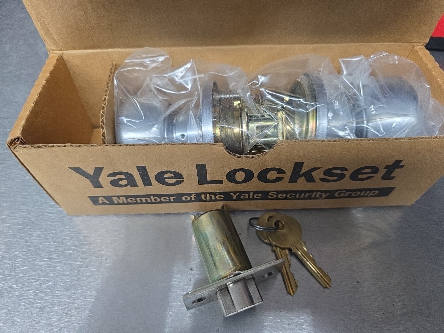 Vintage Yale Brushed Nickel 5400 Series Passage Lockset 5407 LF 26D With 2 Keys