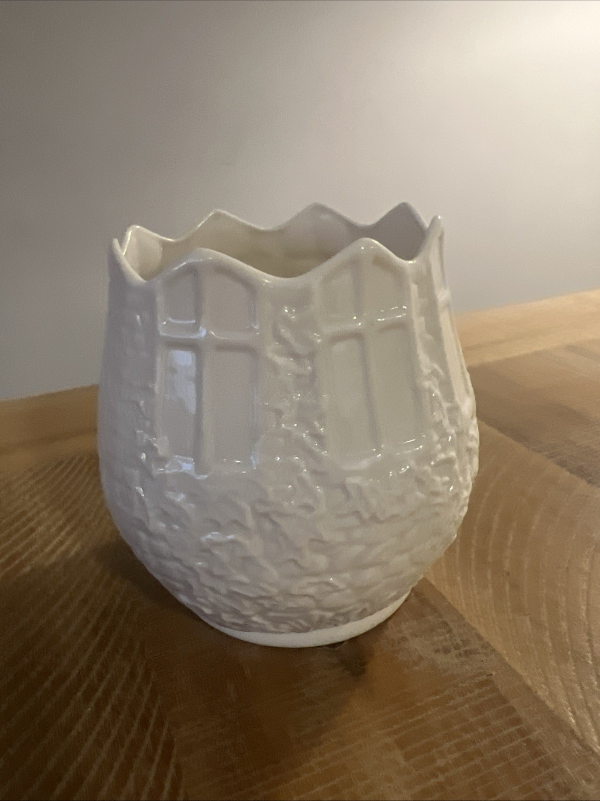 Rare Signed Belleek Ireland 2000 Event Piece \
