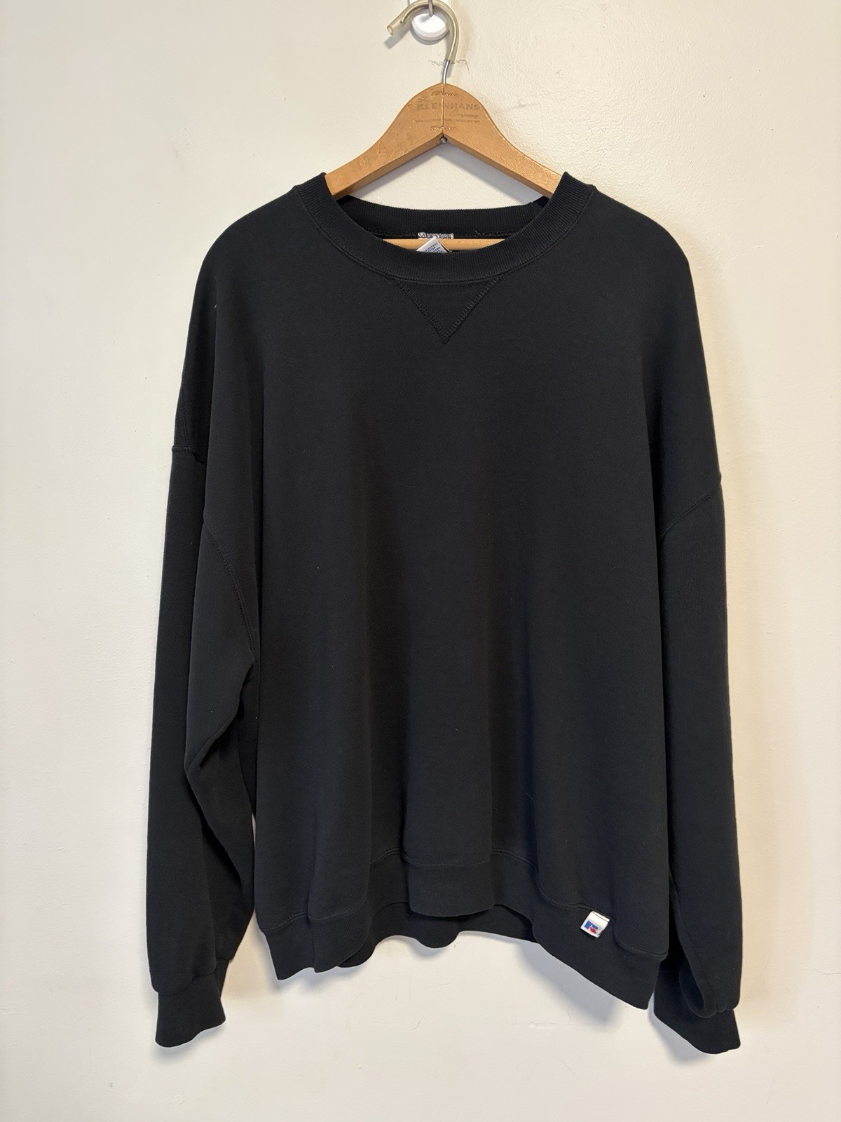 Vintage 90’s Russell Athletic Blank Black Crewneck Sweatshirt Size Men’s XXL Vintage 90’s Russell Athletic Blank Black Crewneck Sweatshirt Size Men’s XXL