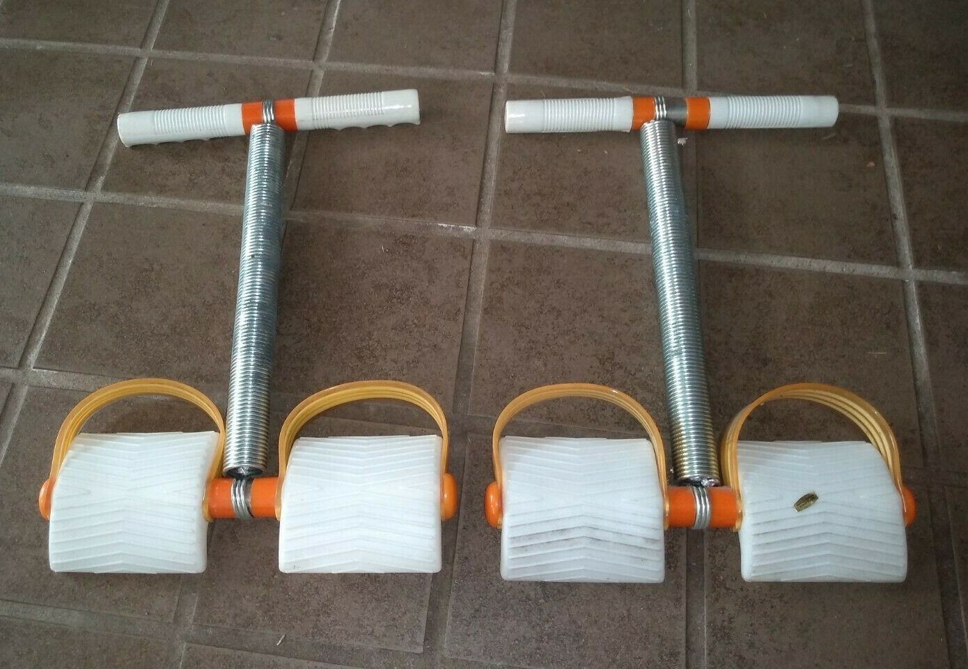 2 Vintage Resistance Exercise Trainer 1970\'s Spring Action Pull-Up Tension Foot