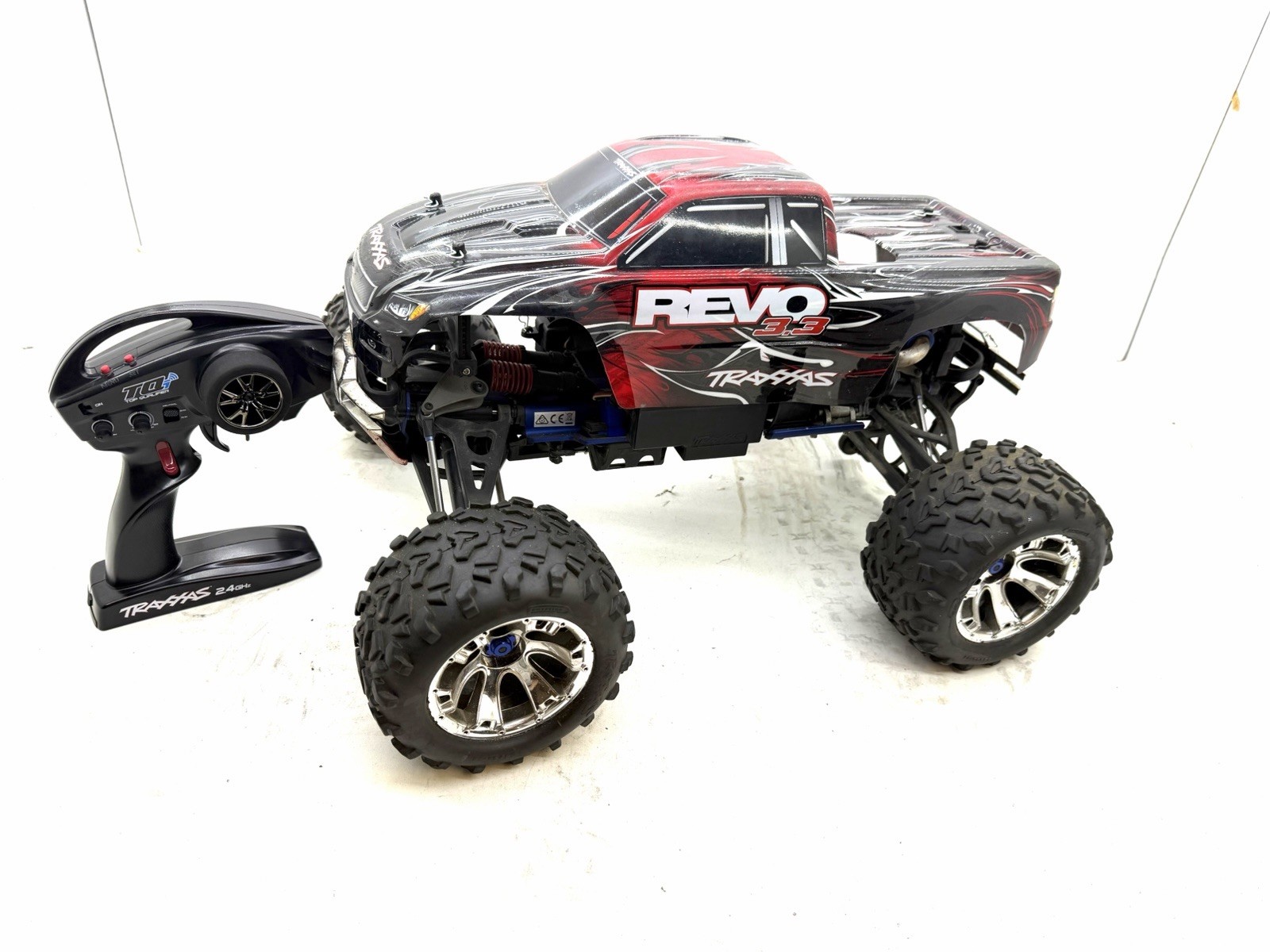 Traxxas Revo 3.3 1/10 Scale Nitro Monster Truck 4WD Complete